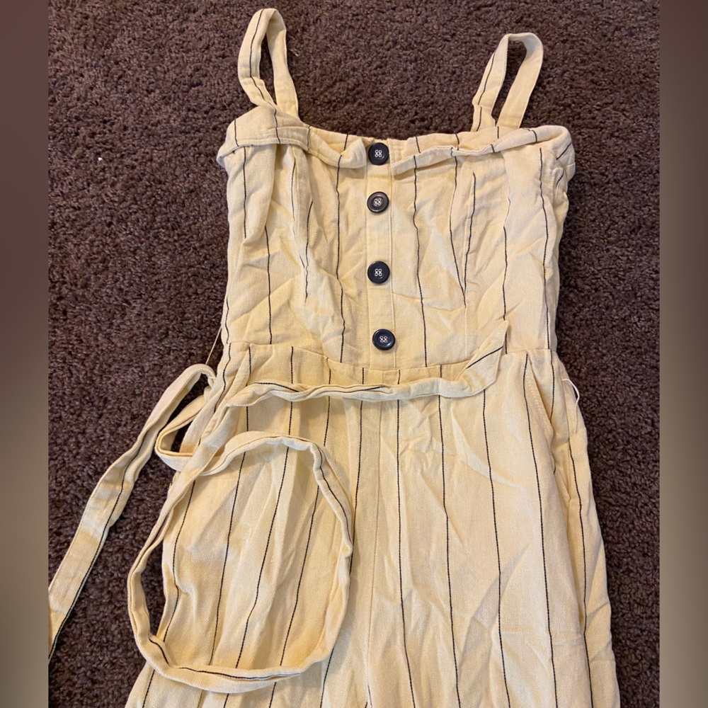 Yellow jumpsuit - Picture 2 of 3